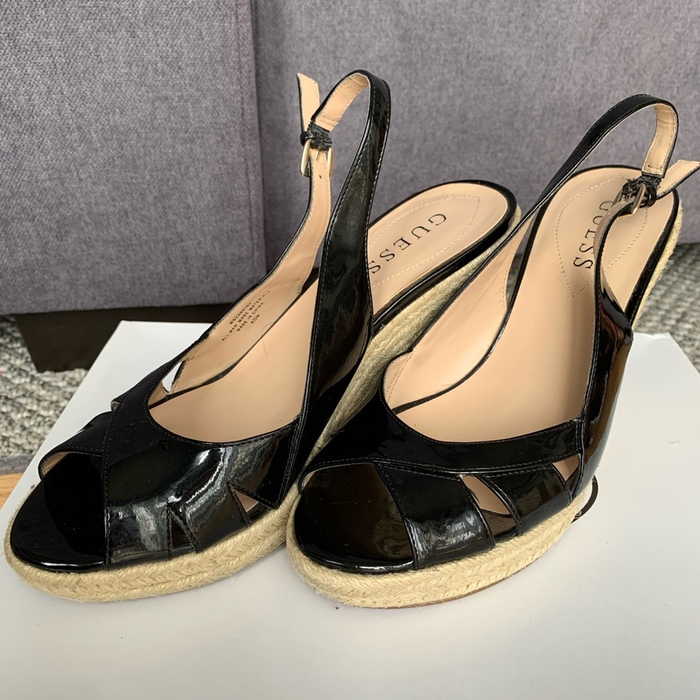 Black patent leather wedge Guess shoes
